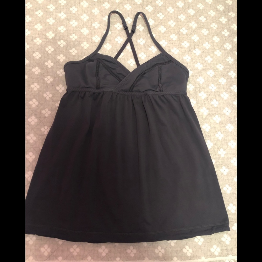 Lululemon crisscross back